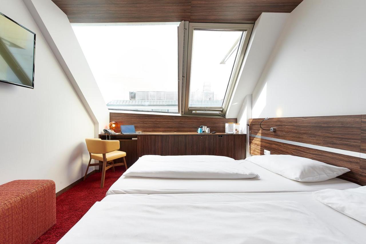 Simm'S Hotel - Cityhotel Next To Metro U3 Виена Екстериор снимка