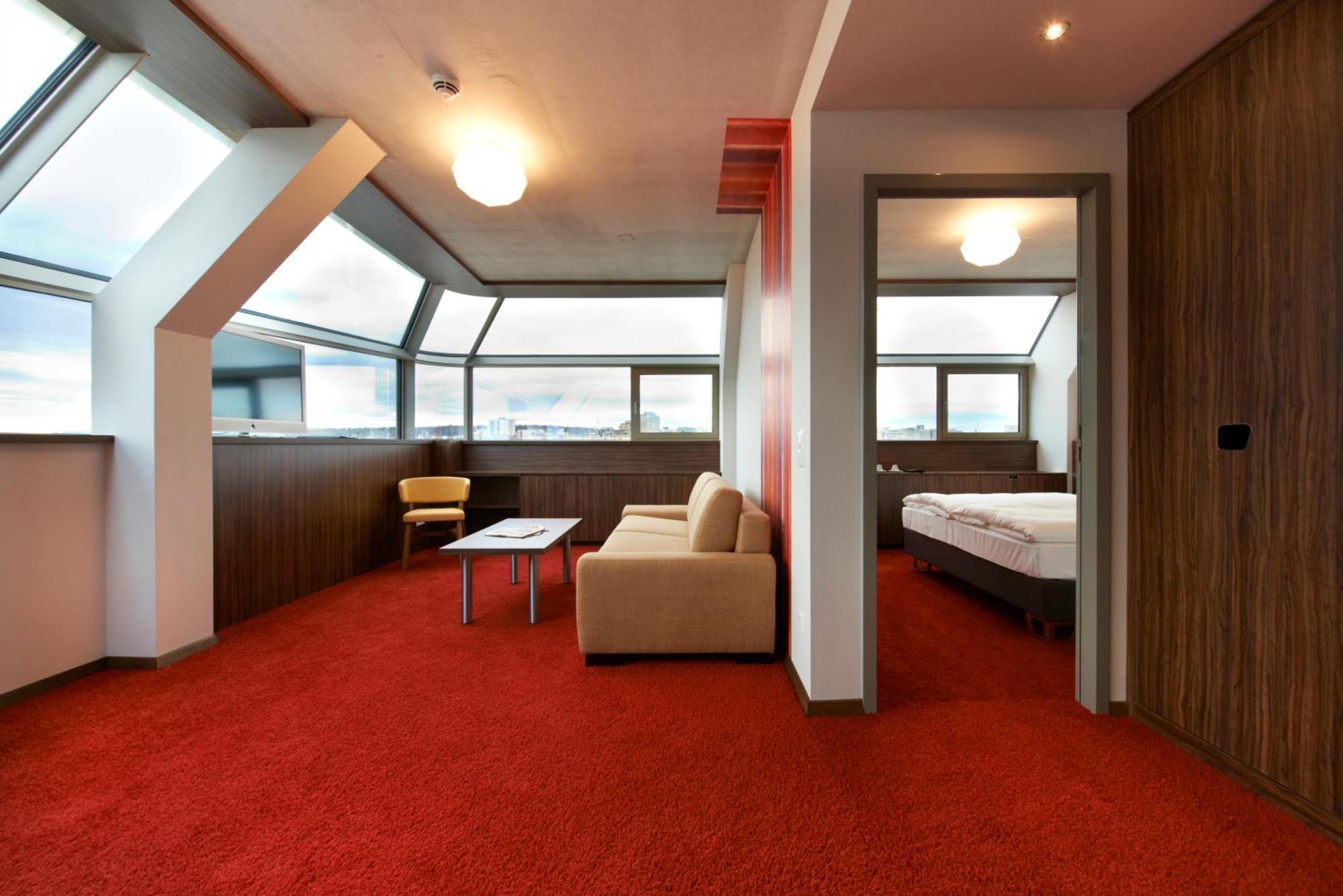 Simm'S Hotel - Cityhotel Next To Metro U3 Виена Екстериор снимка